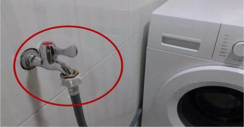 全自動洗衣機不用時,水龍頭要關閉嗎?好多人不懂咋回事,多虧維修師傅提醒,早改正早好